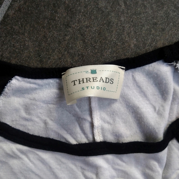 Threads Studio Top Size S - Picture 3 of 3